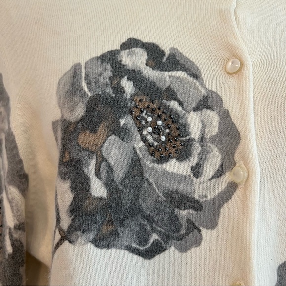 Casual Corner Womens Grey & Cream Floral Button Front Cardigan Size Large - Picture 4 of 7